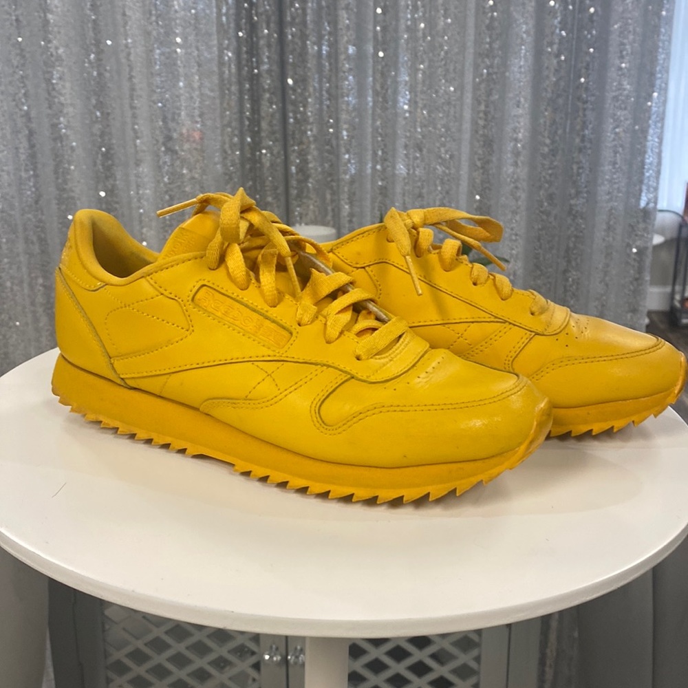 Size 7 Yellow Reebok Classics